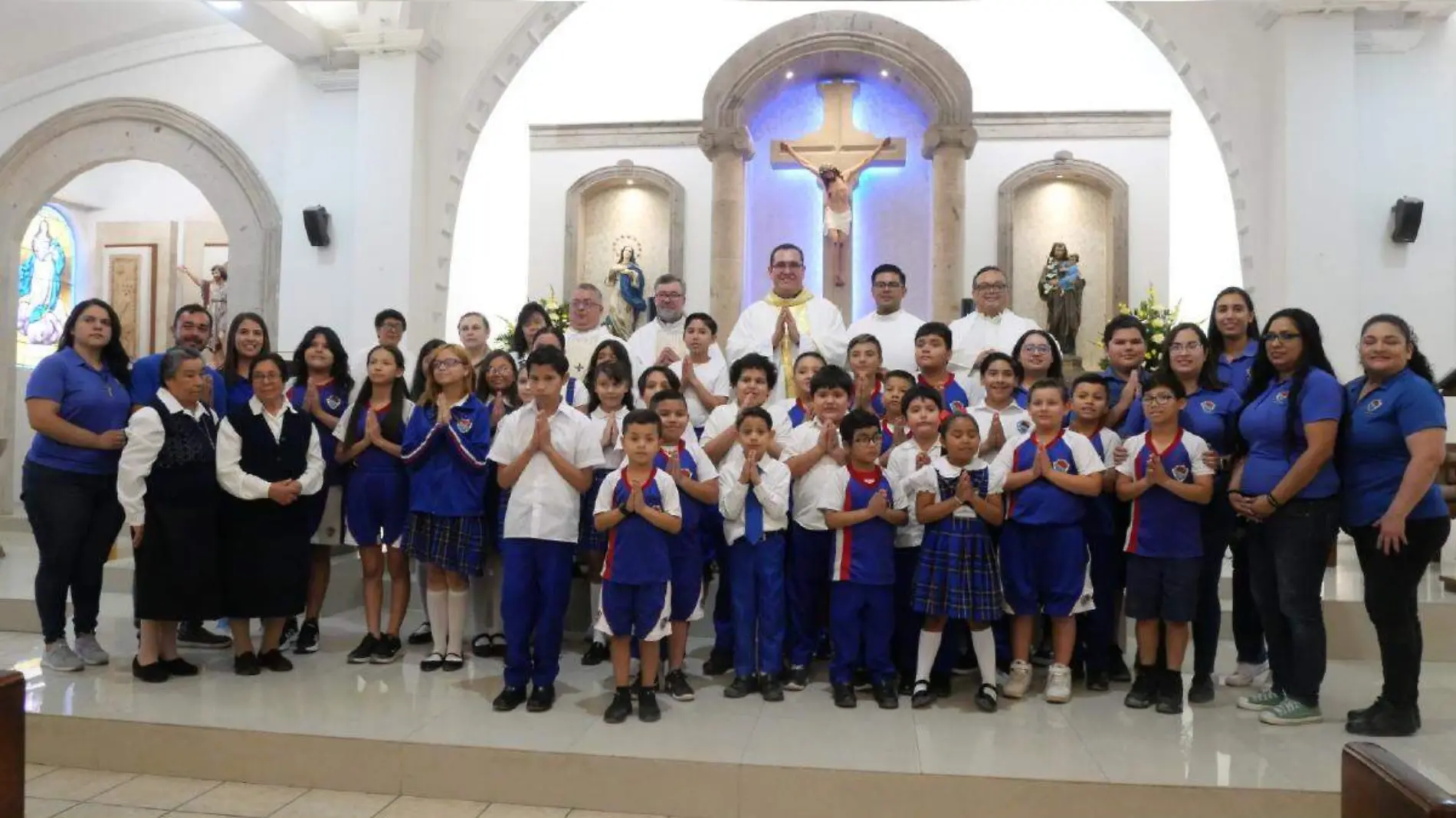 En la parroquia Inmaculada Concepción se celebró una misa para despedir al Colegio Kino de San Luis